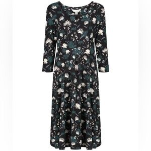 SEA SALT CORNWALL Jersey Fit and Flare
Women's Enor Quarter Sleeve Dress S US 16